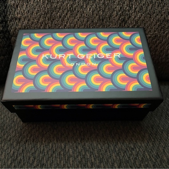 NEW with TAGS KURT GEIGER LONDON KENSINGTON Black Leather WRISTLET BAG With Box - Picture 5 of 6